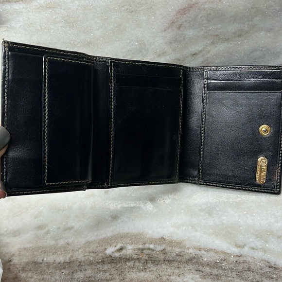 Fendi vintage, authentic trifold, wallet - Picture 2 of 9